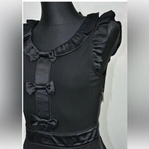 Marc By Marc Jacobs Black Ruffle Dress size large fits a size 8-10 halloween